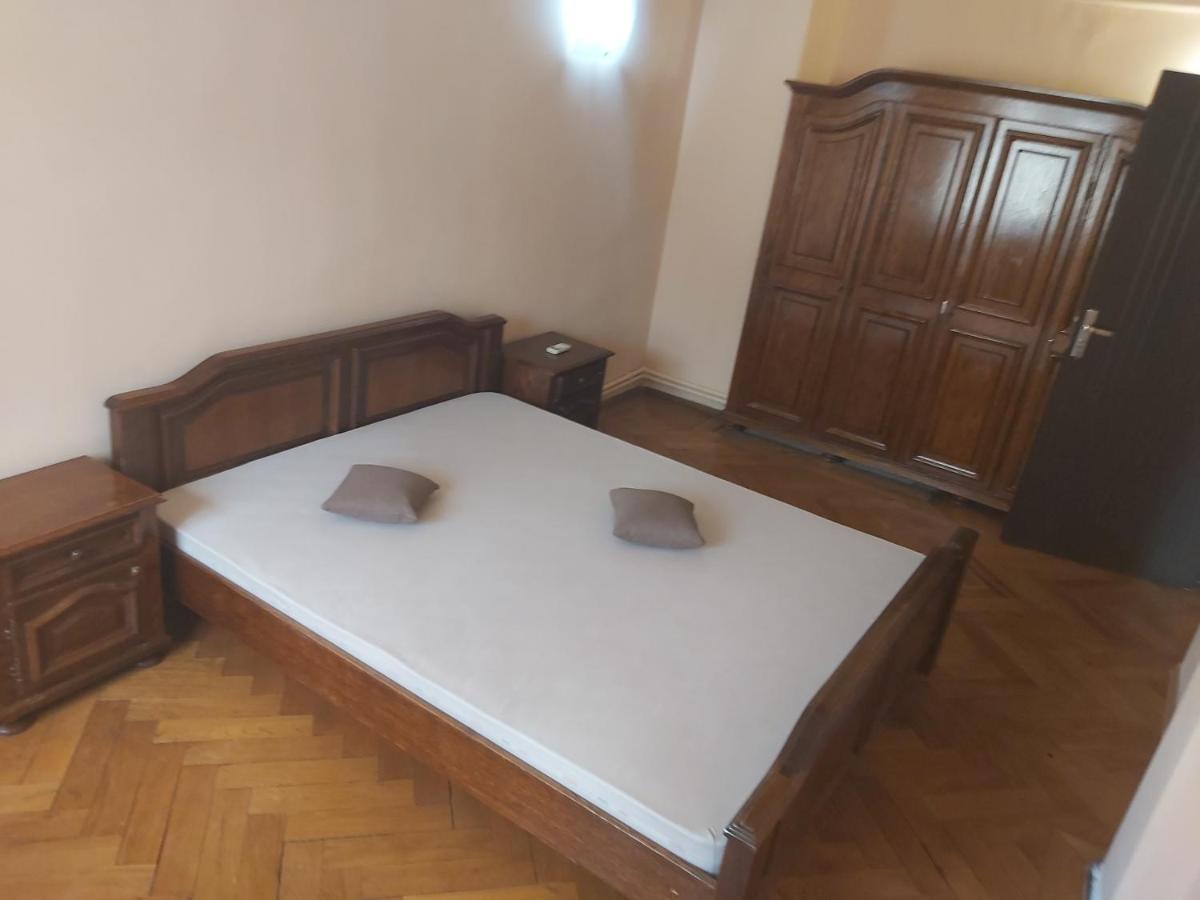 Kitty Apartament Apartment Bucharest Exterior photo